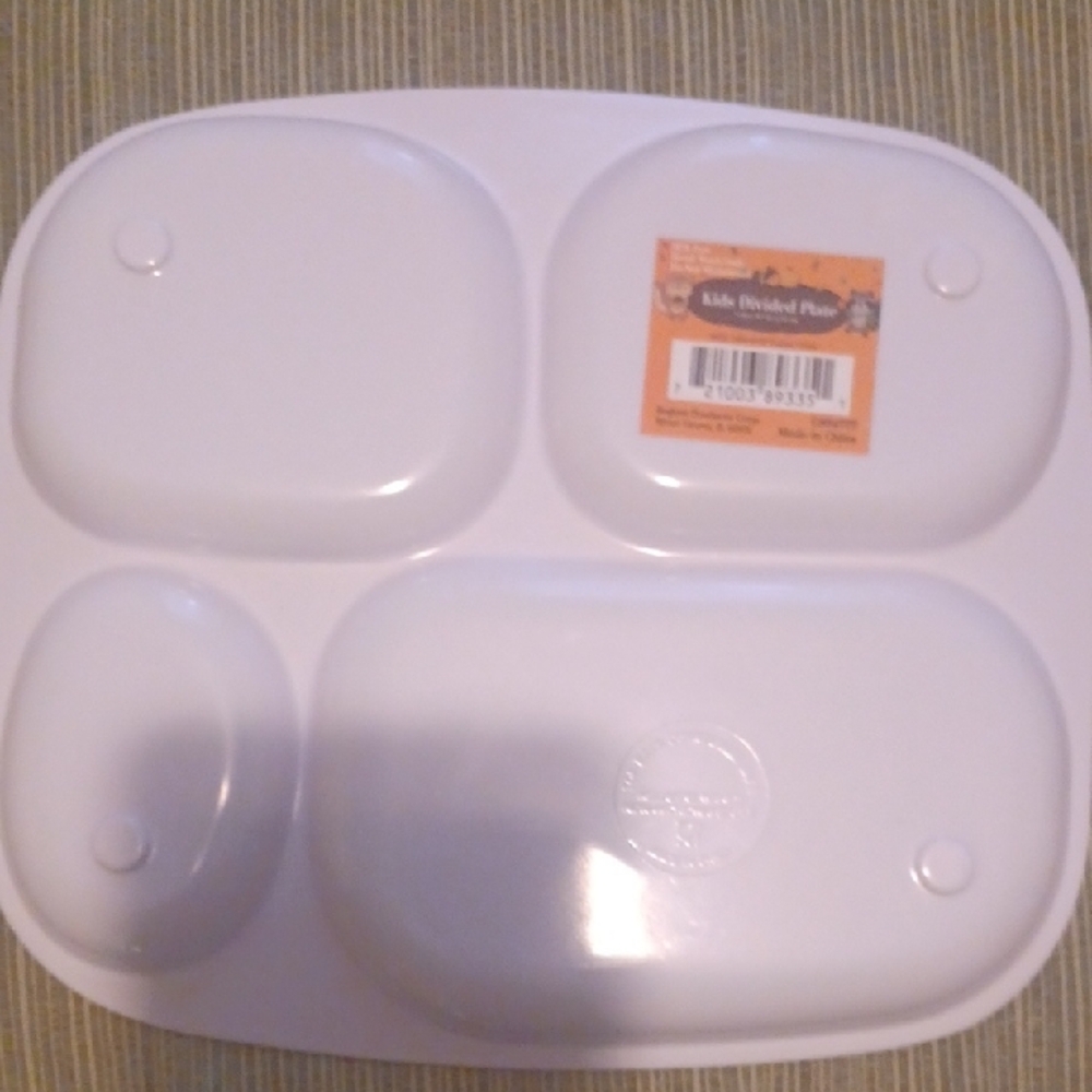 Colorful Animal-Themed Divided Plates - Picture 7 of 9